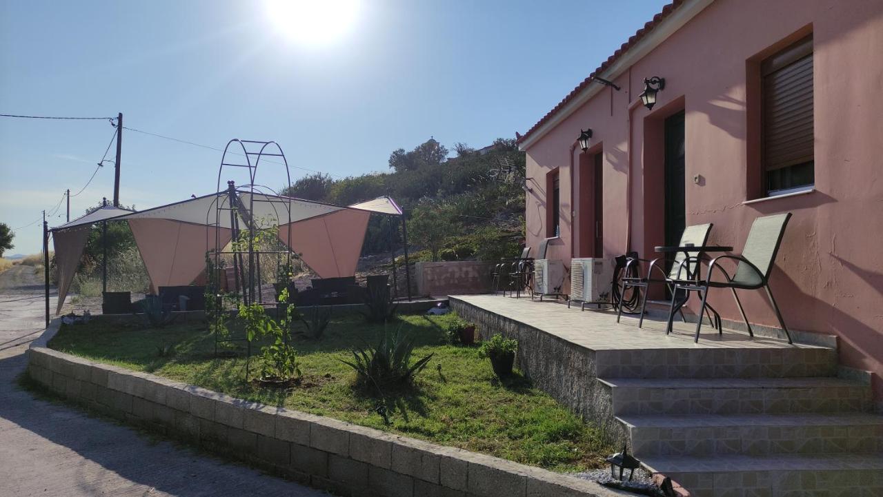 A & K Vacation House Varos Bagian luar foto