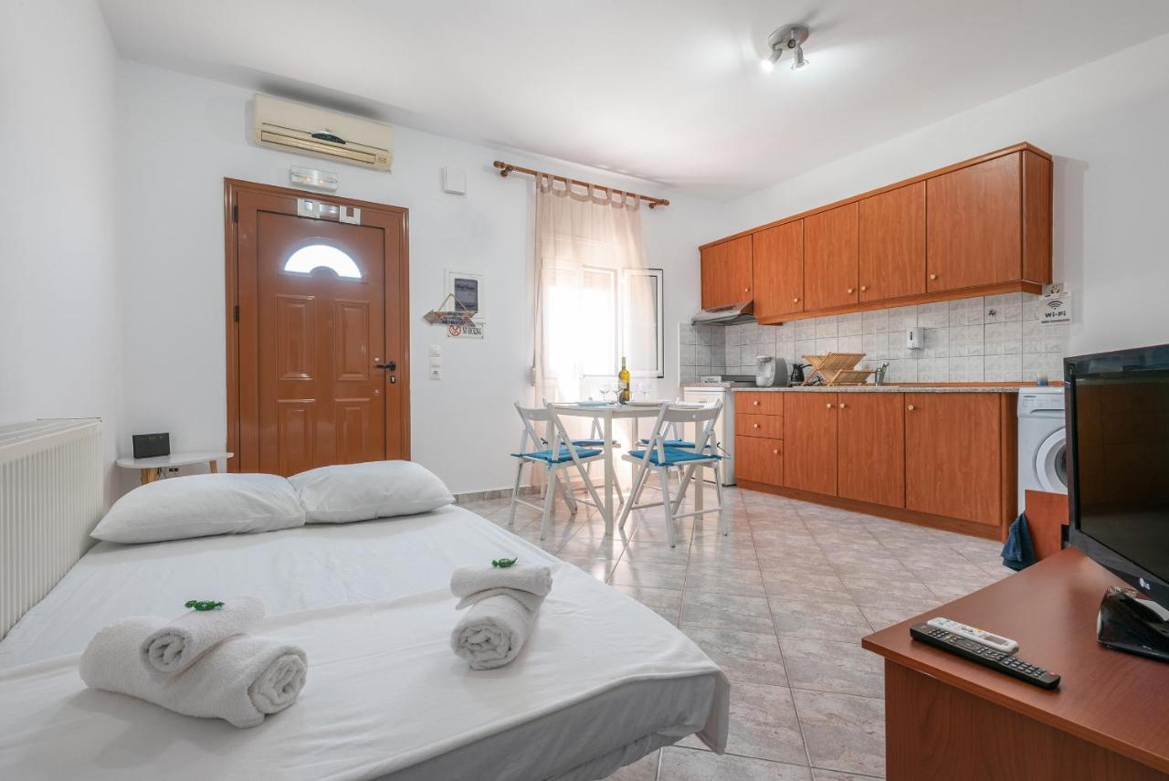 A & K Vacation House Varos Bagian luar foto