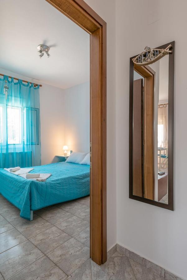 A & K Vacation House Varos Bagian luar foto