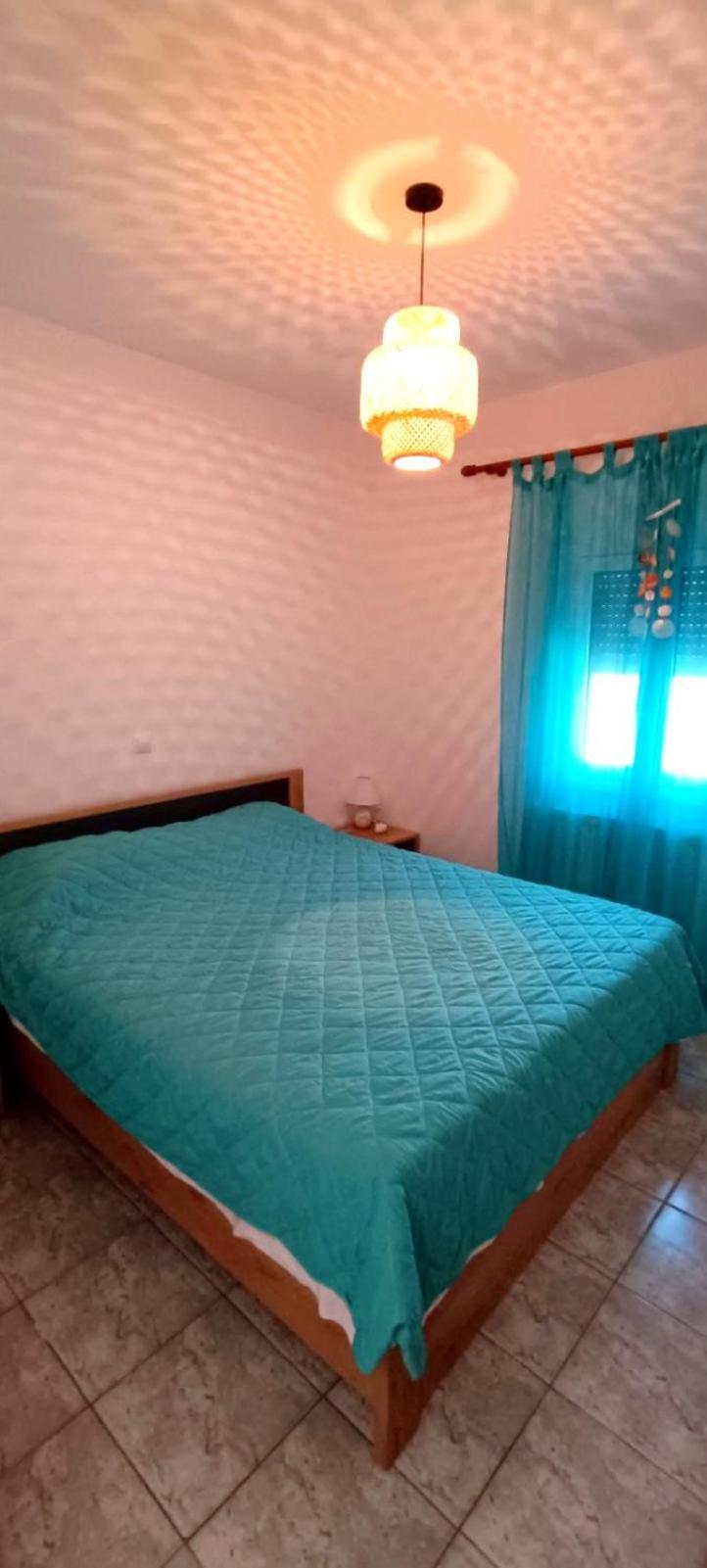 A & K Vacation House Varos Bagian luar foto